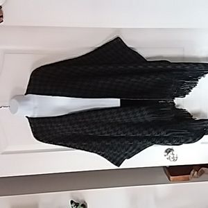 Houndstooth Wrap